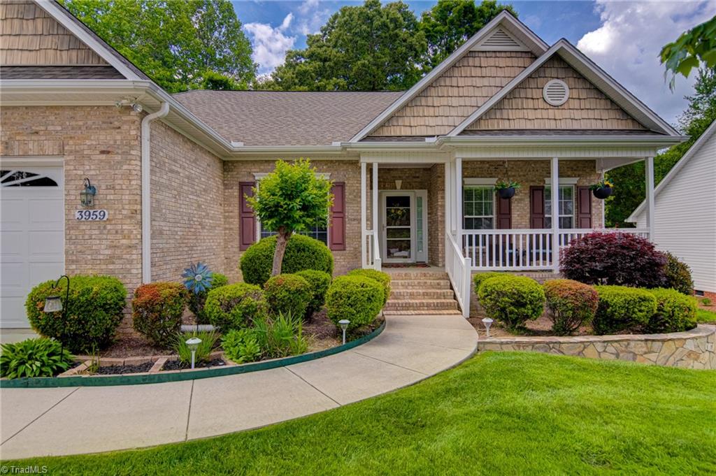 3959 Navy Place High Point, NC 27265 - Photo 4 of 35 Gallery Image 4