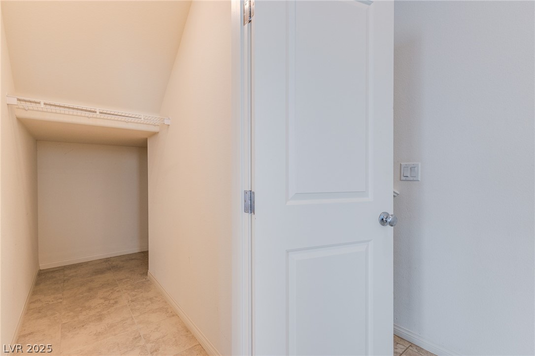 9858 West Meranto Avenue Las Vegas, NV 89178 - Photo 4 of 36