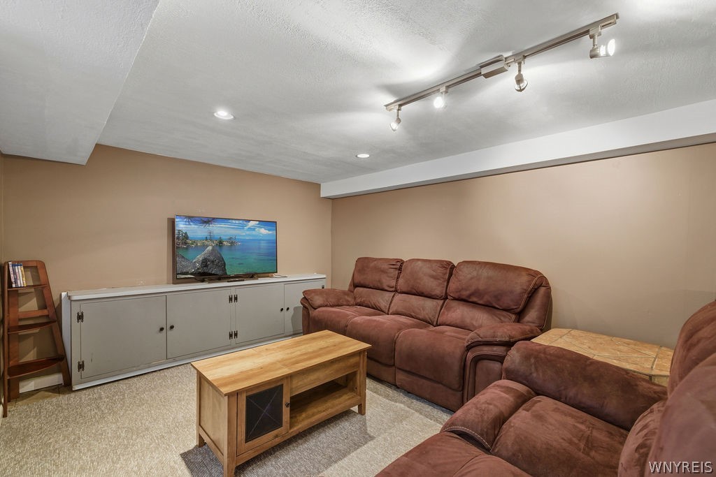 3161 Durham Road Hamburg, NY 14075 - Photo 24 of 36