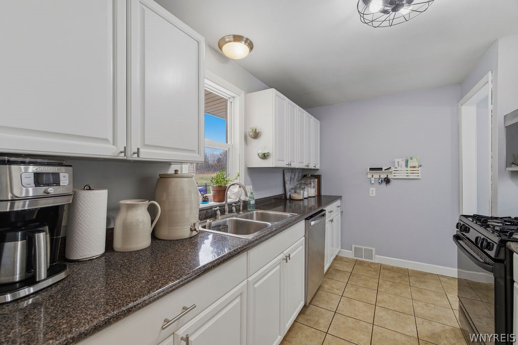 3161 Durham Road Hamburg, NY 14075 - Photo 7 of 36