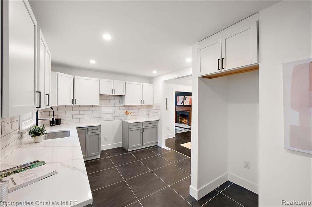 5040 Balfour Road Detroit, MI 48224 - Photo 12 of 37 Gallery Image 12