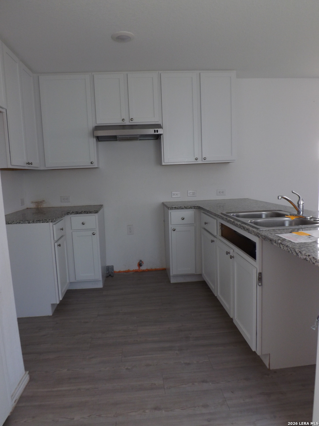 11062 Tree Line San Antonio, TX 78223 - Photo 8 of 22