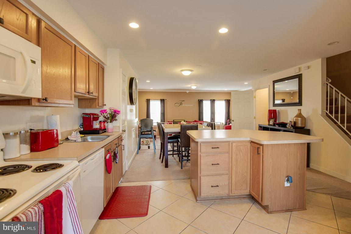 3041 Seminole Road Woodbridge, VA 22192 - Photo 3 of 29 Kitchen