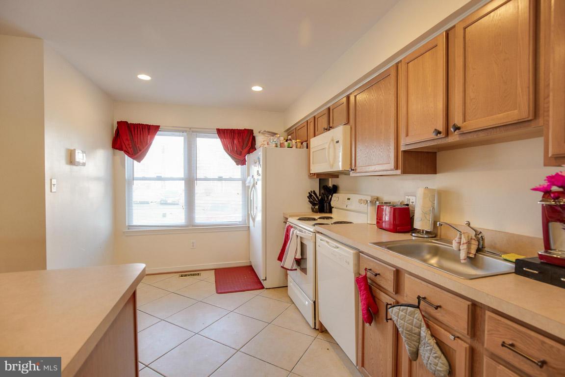 3041 Seminole Road Woodbridge, VA 22192 - Photo 5 of 29 Kitchen