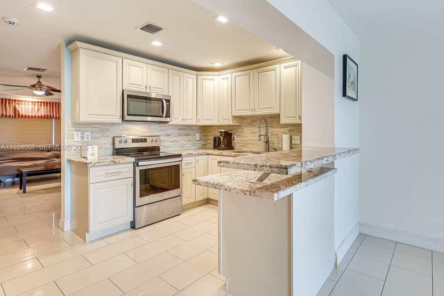 6950 Southwest 26th Street Miramar, FL 33023 - Photo 7 of 22