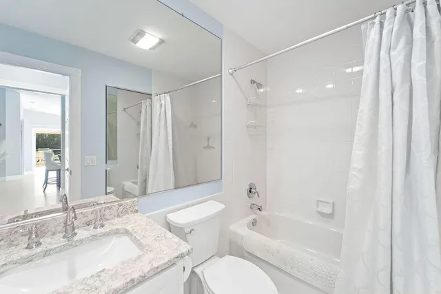 $569,000 | 8544 Southeast Retreat Drive, Hobe Sound, FL 33455