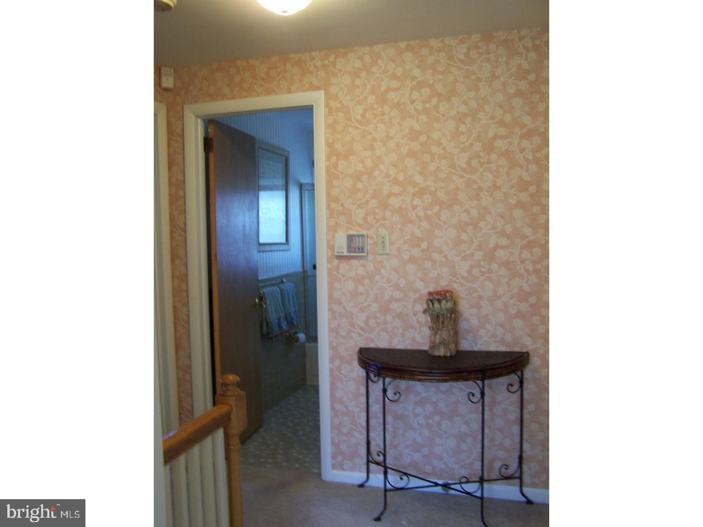 2504 Reedy Road Reading, PA 19609 - Photo 12 of 23 Hallway