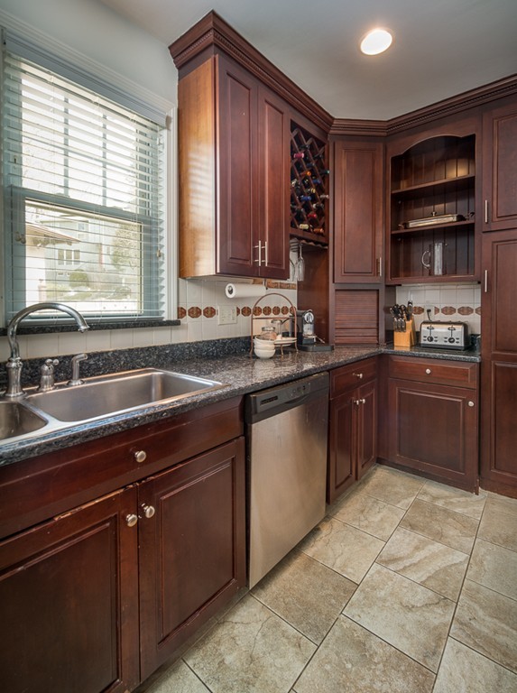 105 Salisbury Road Brookline, MA 02445 - Photo 8 of 28