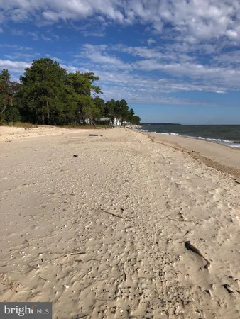 $250,000 | 15399 Holly Drive, Scotland, MD 20687