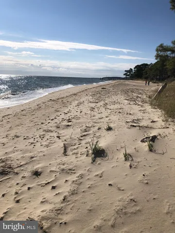 $250,000 | 15399 Holly Drive, Scotland, MD 20687