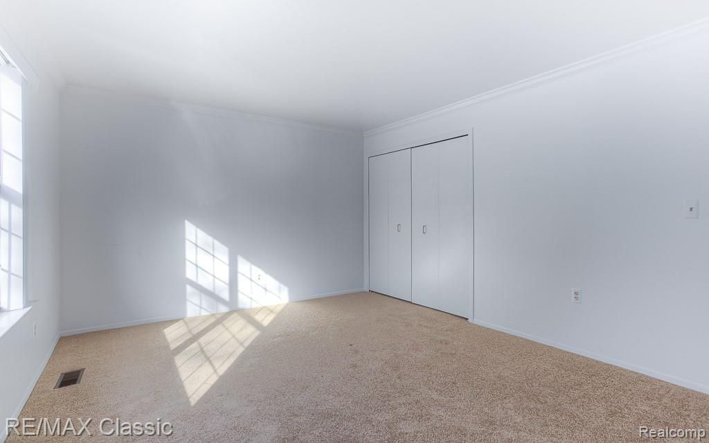 37031 Ridgedale Court Farmington Hills, MI 48331 - Photo 16 of 28