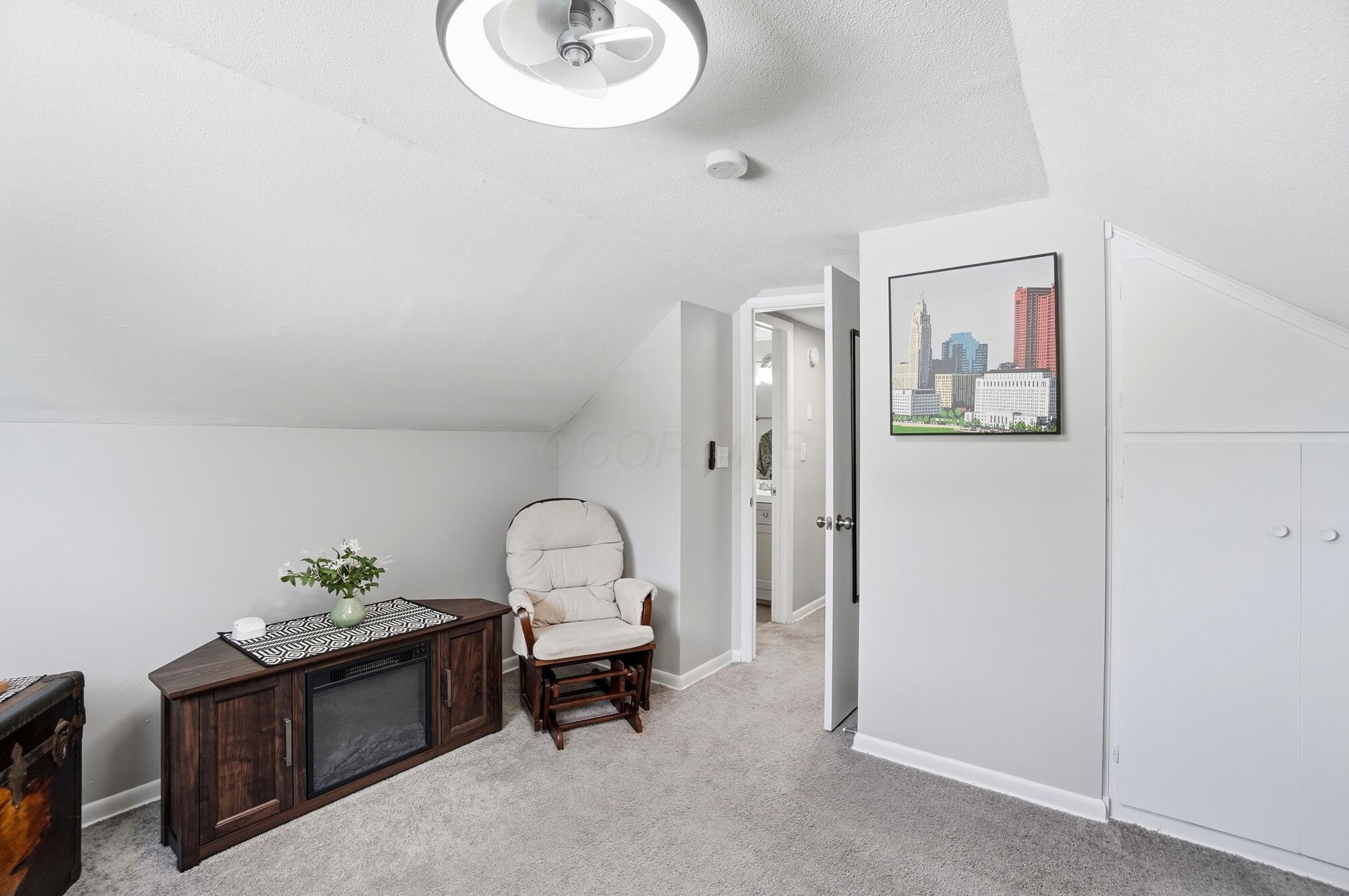 1041 Loring Road Columbus, OH 43224 - Photo 24 of 36