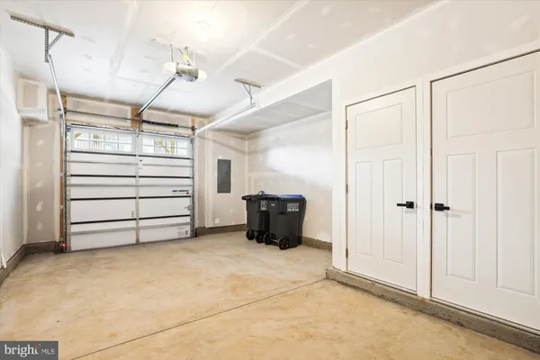 $3,200 | 14076 Sunrise Valley Drive, Herndon, VA 20171