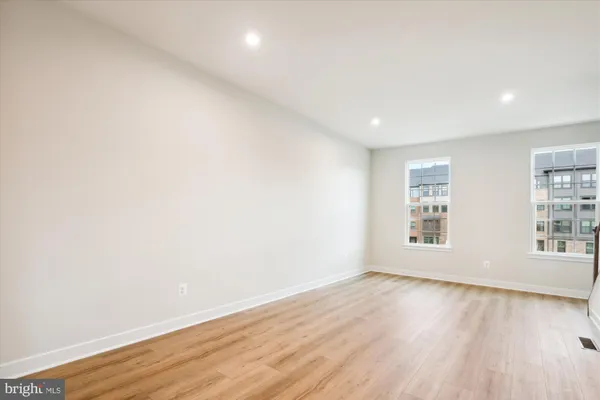 $3,200 | 14076 Sunrise Valley Drive, Herndon, VA 20171