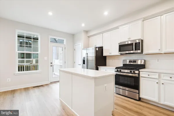 $3,200 | 14076 Sunrise Valley Drive, Herndon, VA 20171