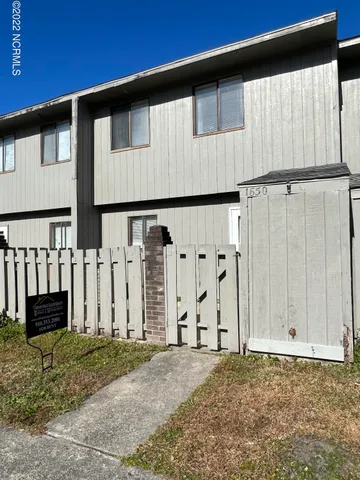 $1,100 | 165 Brown Boulevard, Unit Q, Havelock, NC 28532