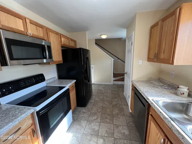 $1,100 | 165 Brown Boulevard, Unit Q, Havelock, NC 28532