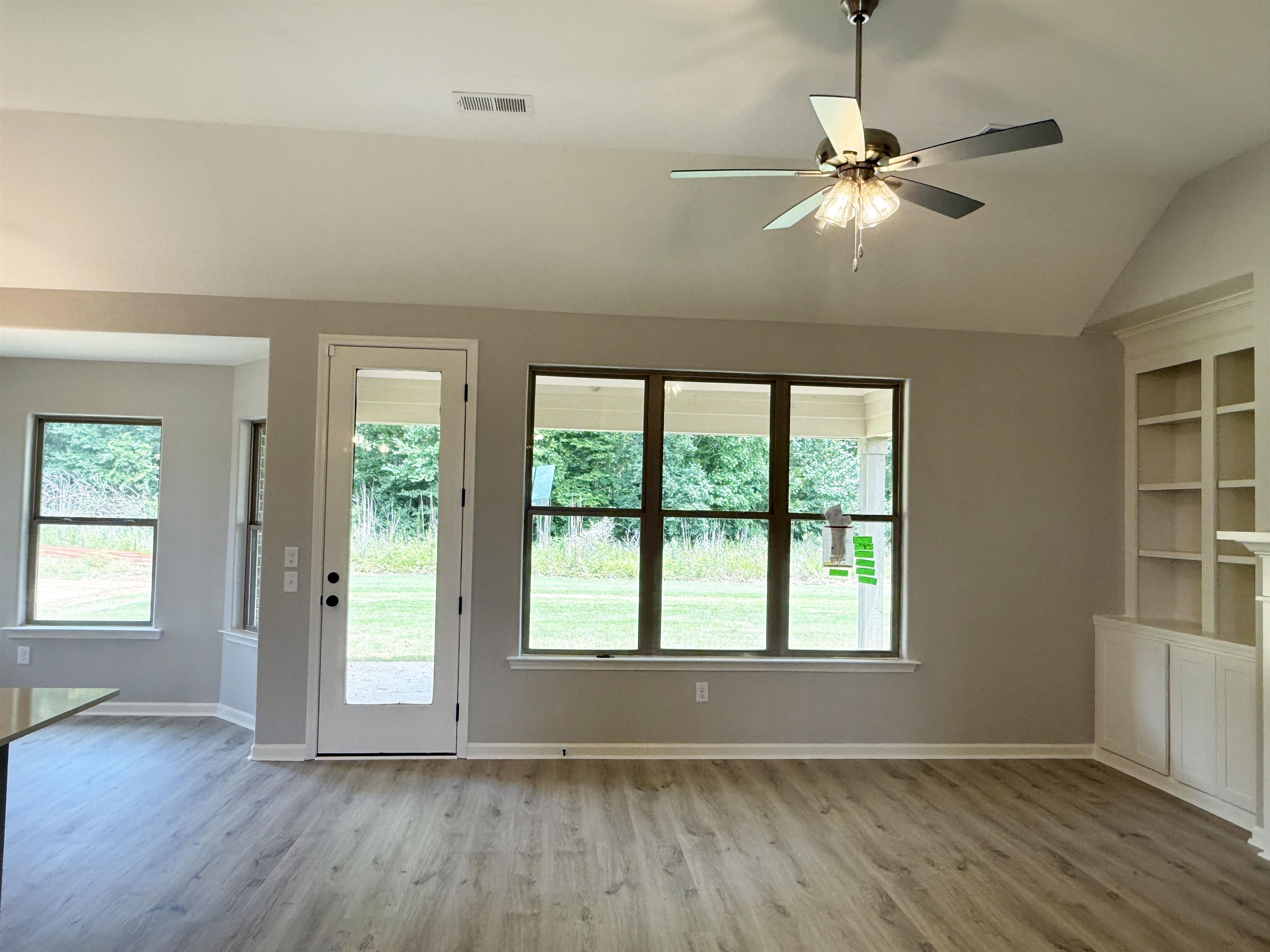195 Ridgefield Drive Oakland, TN 38060 - Photo 4 of 29