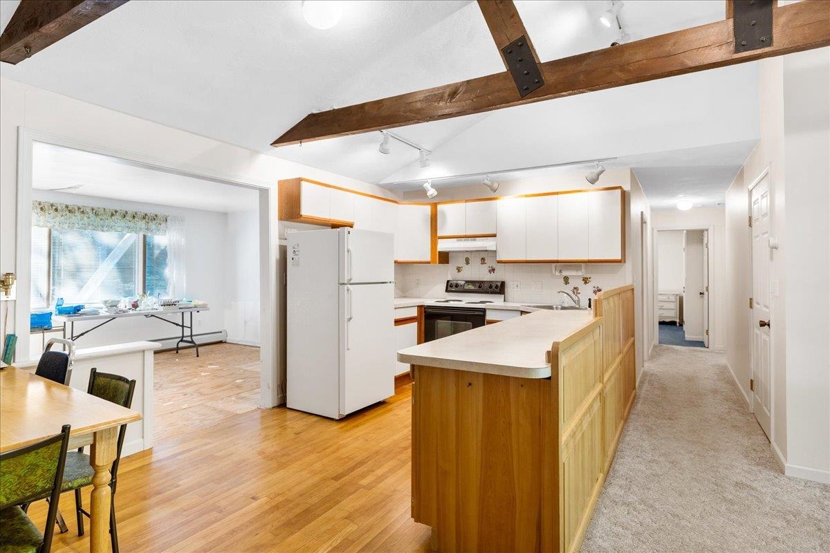 190 Noyes Street Bethlehem, NH 03574 - Photo 14 of 35