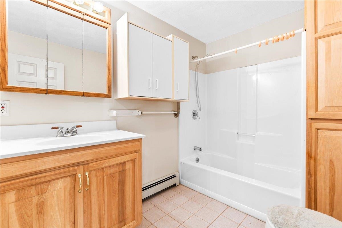 190 Noyes Street Bethlehem, NH 03574 - Photo 21 of 35