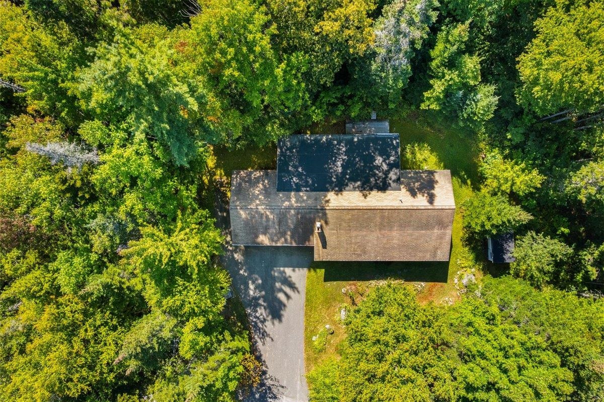 190 Noyes Street Bethlehem, NH 03574 - Photo 5 of 35