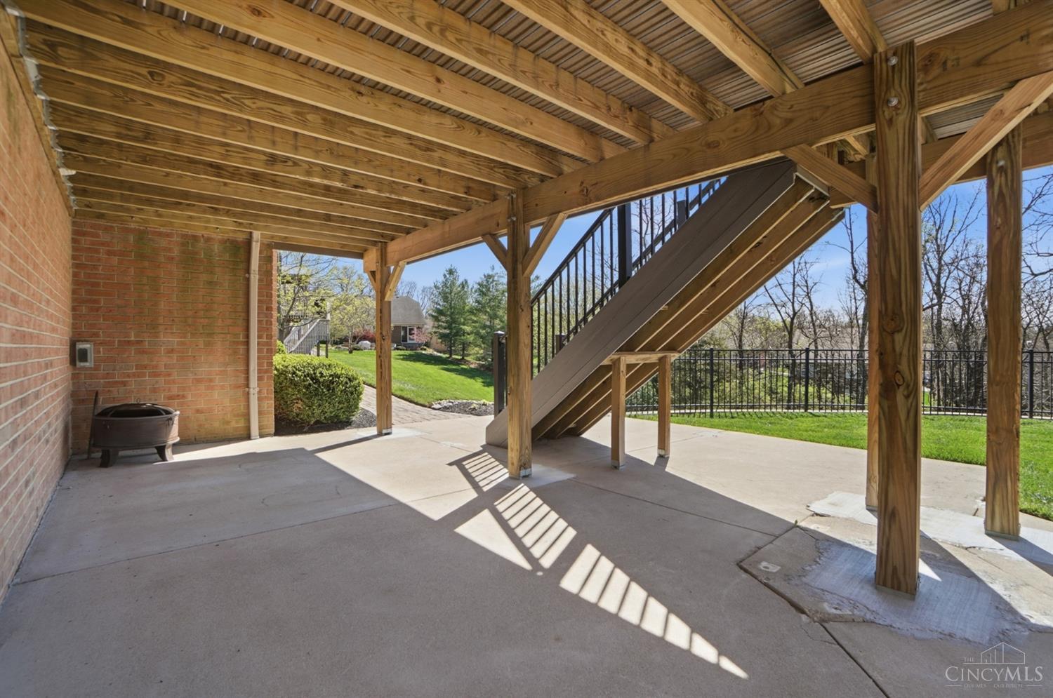 5558 Eden Ridge Drive Cincinnati, OH 45247 - Photo 35 of 40