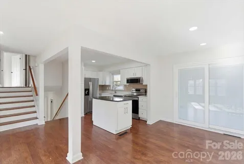 $399,900 | 5810 Red Carriage Lane, Charlotte, NC 28212