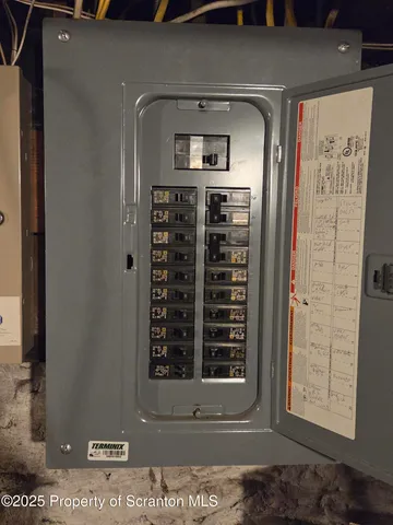 a view of front door with entryway