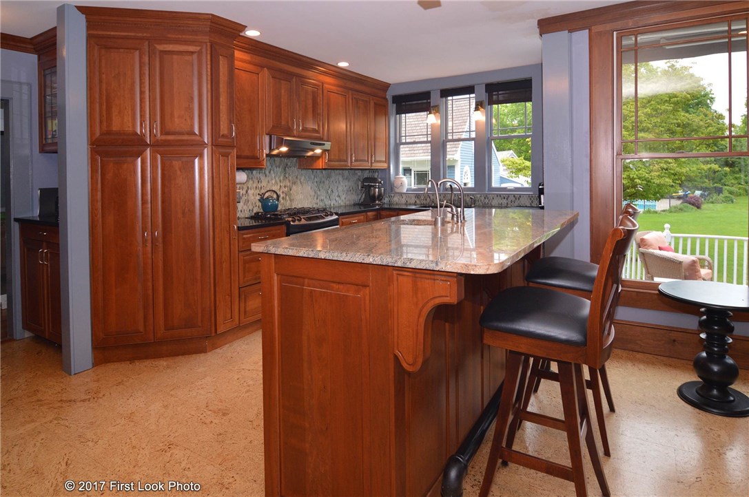 1345 Seven Mile Road Cranston, RI 02831 - Photo 5 of 35
