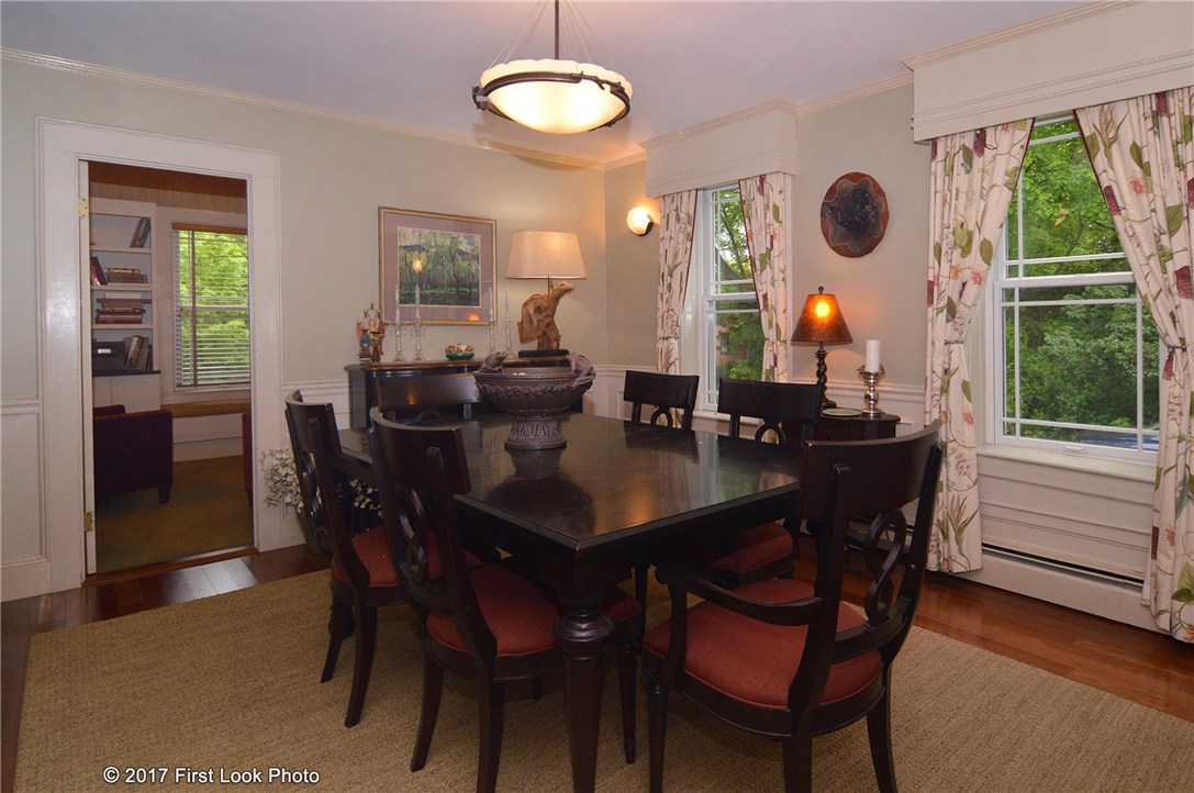 1345 Seven Mile Road Cranston, RI 02831 - Photo 10 of 35