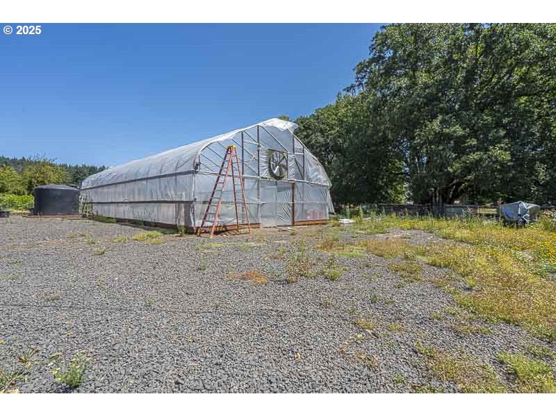 42111 Highway 226 Scio, OR 97374 - Photo 19 of 23 a view of a backyard