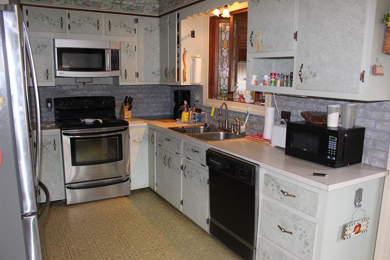 30 Perkins Road Londonderry, NH 03053 - Photo 3 of 29