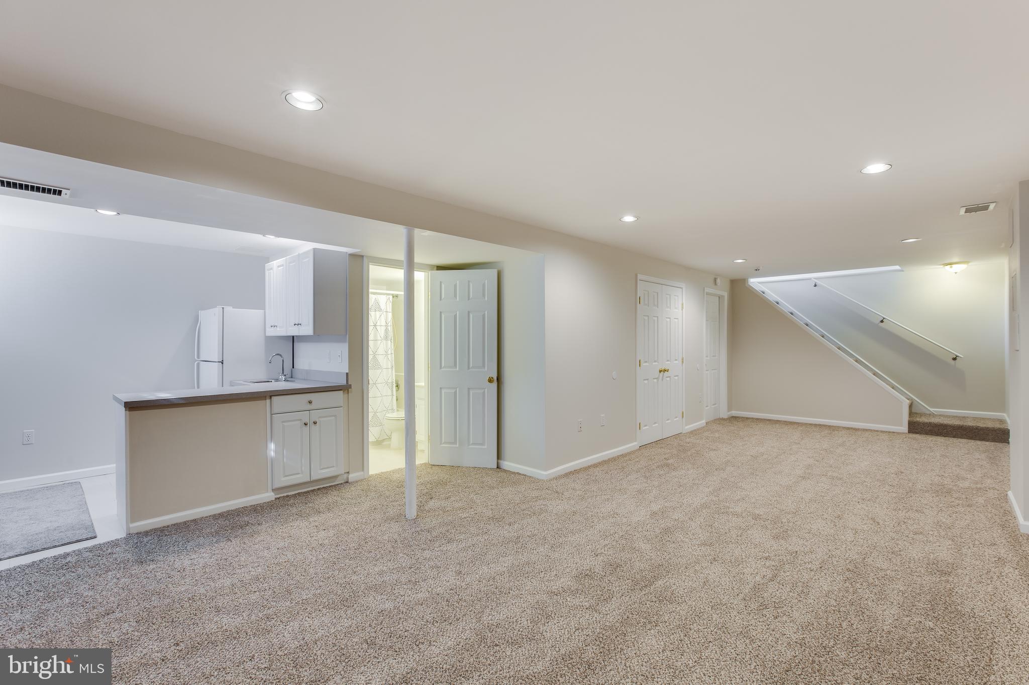 19064 Staleybridge Road Germantown, MD 20876 - Photo 26 of 37 Rec Room with Kitchenette. Great for Game Day