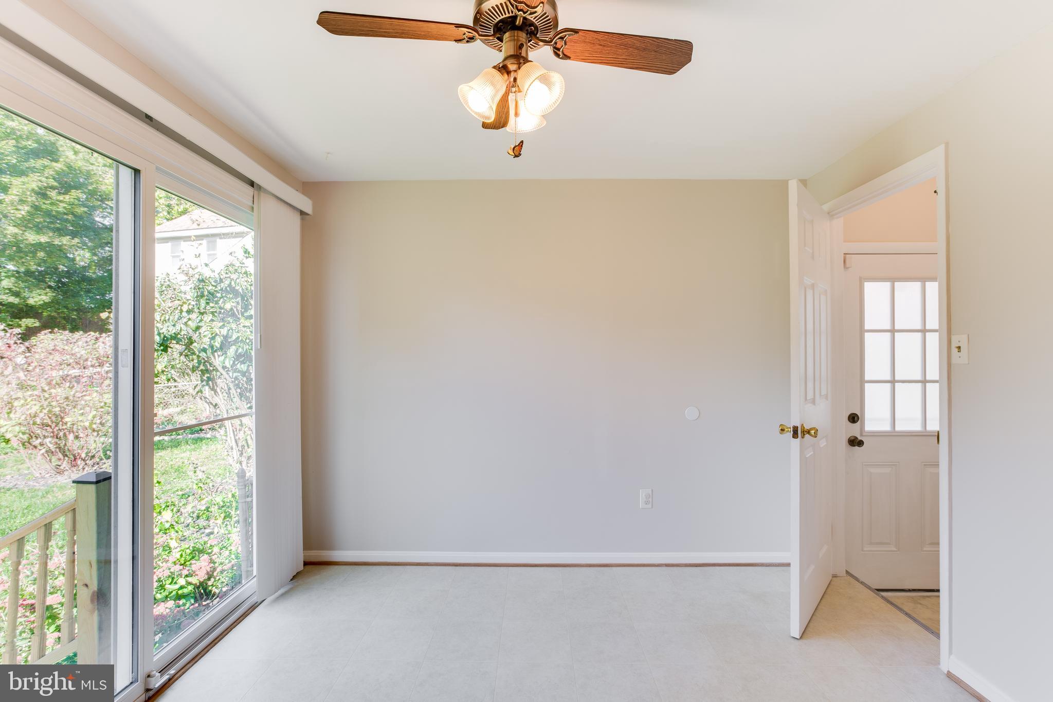 19064 Staleybridge Road Germantown, MD 20876 - Photo 9 of 37 Dining Area
