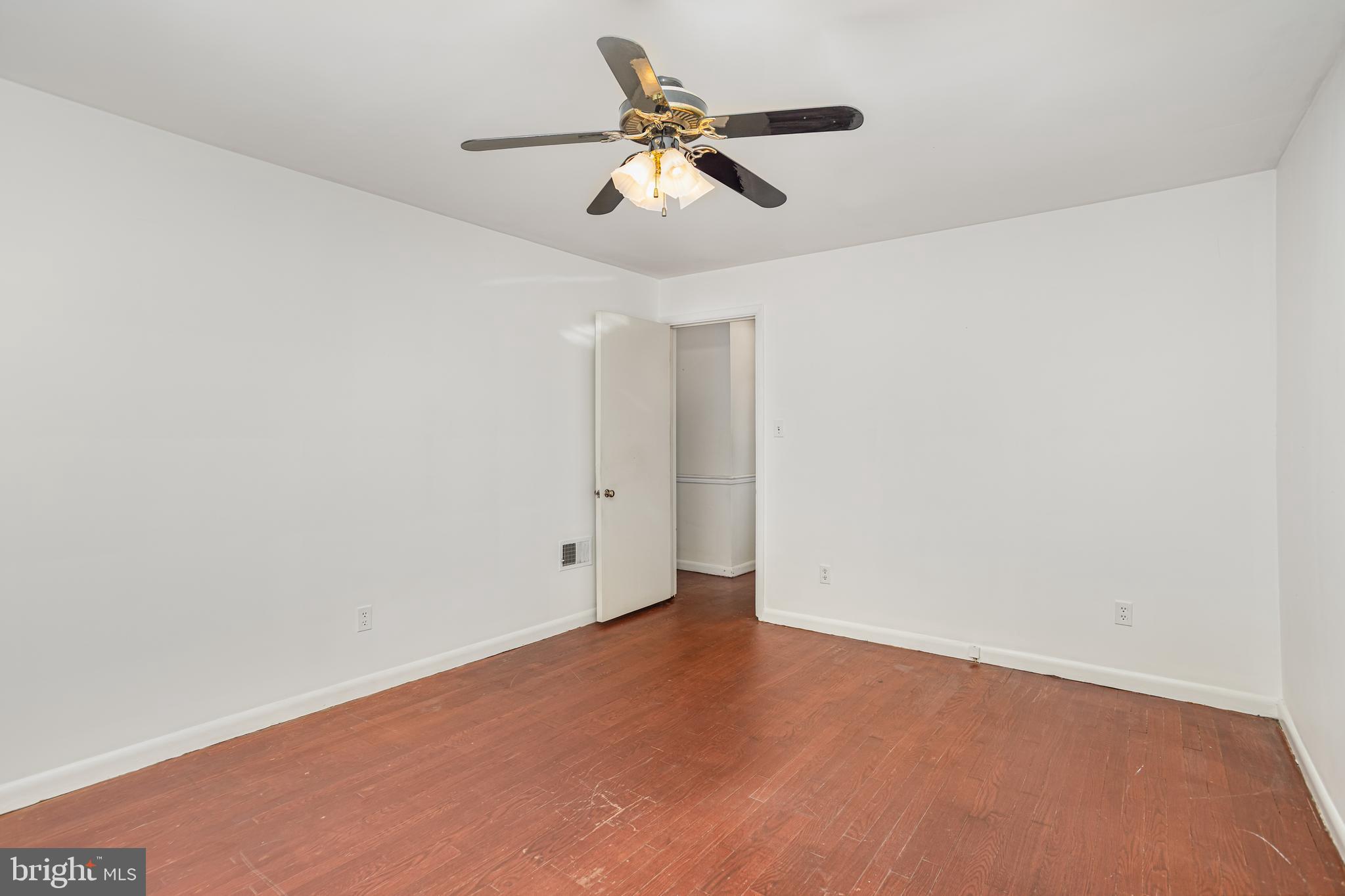 19 Lee Street Hanover, PA 17331 - Photo 11 of 28