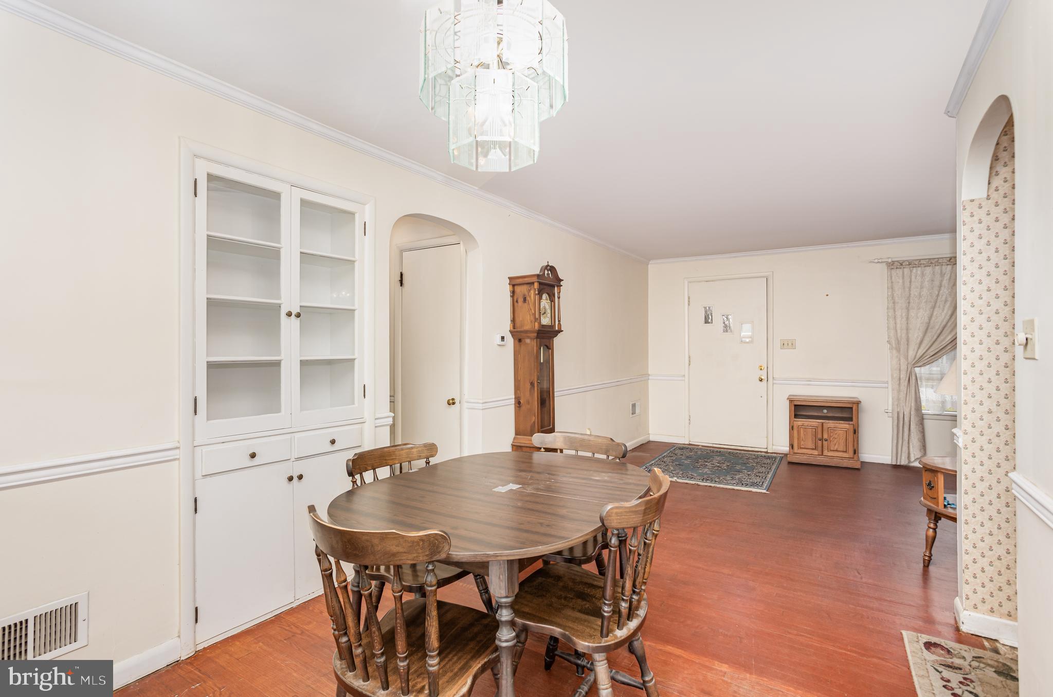 19 Lee Street Hanover, PA 17331 - Photo 6 of 28