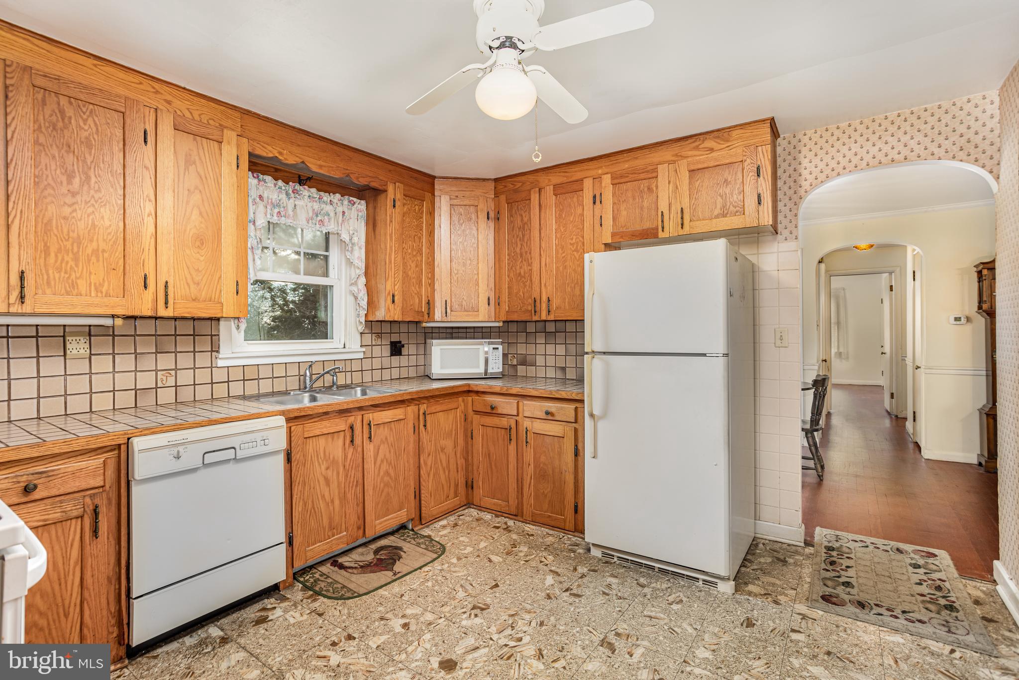 19 Lee Street Hanover, PA 17331 - Photo 8 of 28