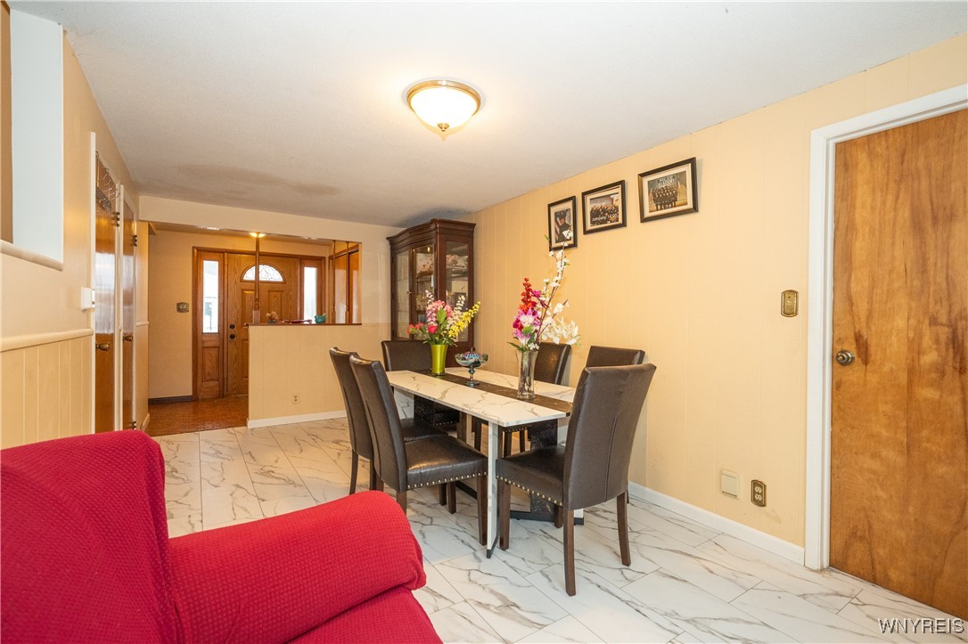75 Fairoaks Lane Cheektowaga, NY 14227 - Photo 19 of 46