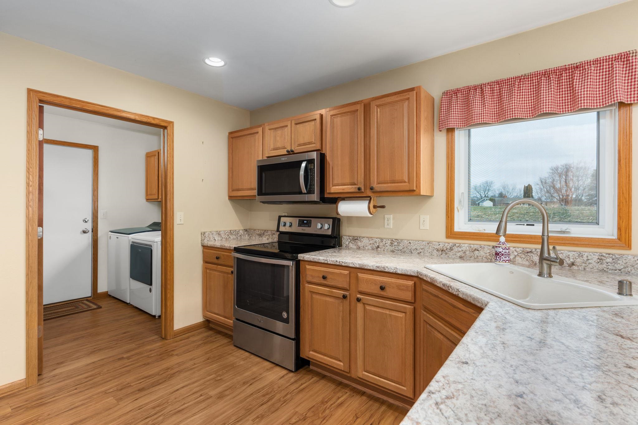 126 Jennifer Circle Mount Horeb, WI 53572 - Photo 15 of 28