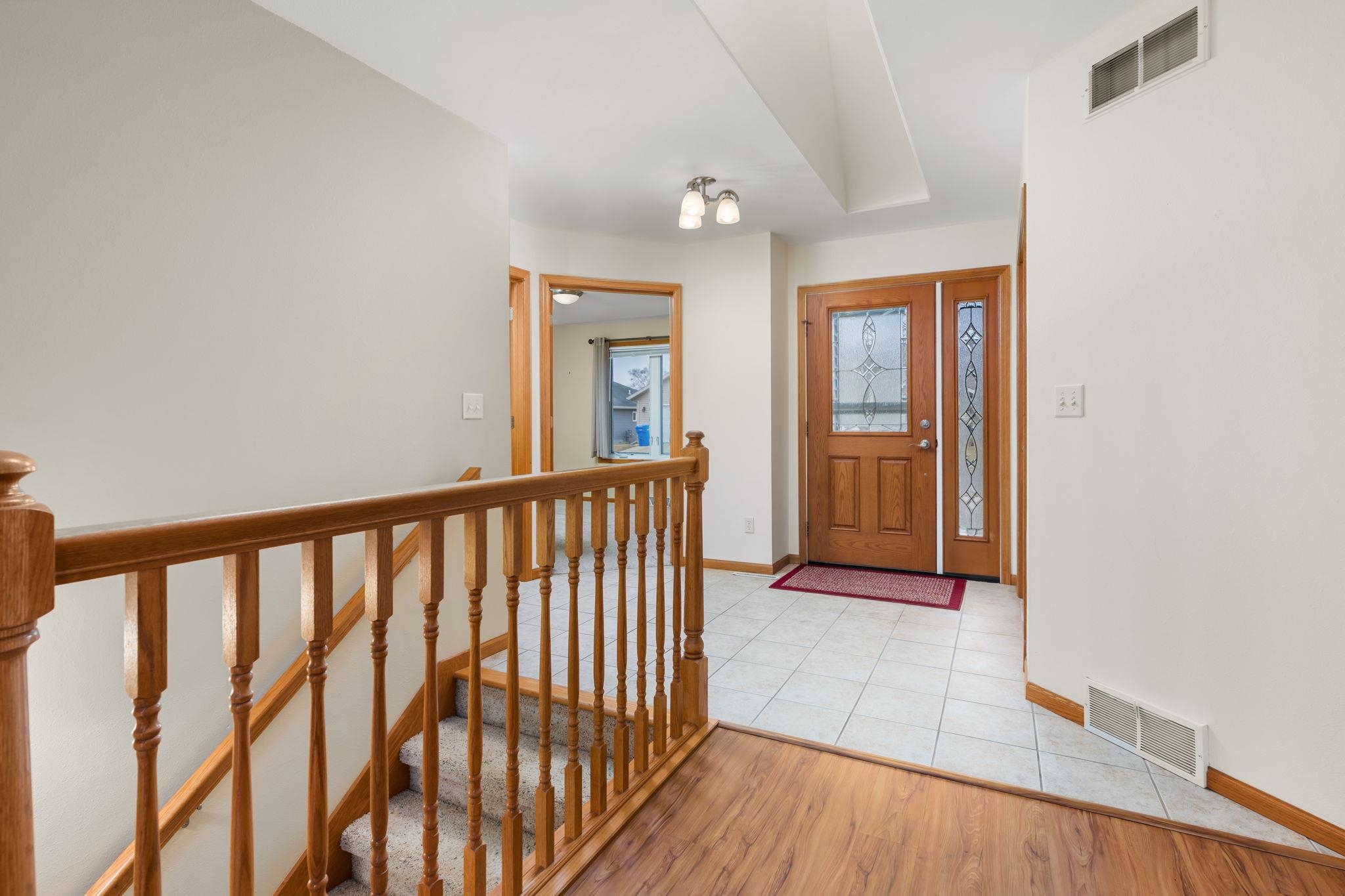 126 Jennifer Circle Mount Horeb, WI 53572 - Photo 4 of 28