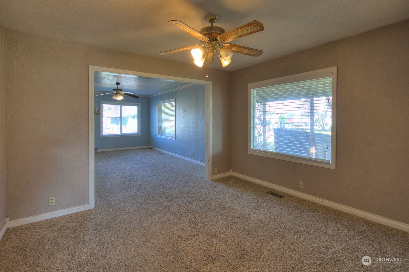 2205 West Second Street Aberdeen, WA 98520 - Photo 7 of 22 a view of an empty room with a window