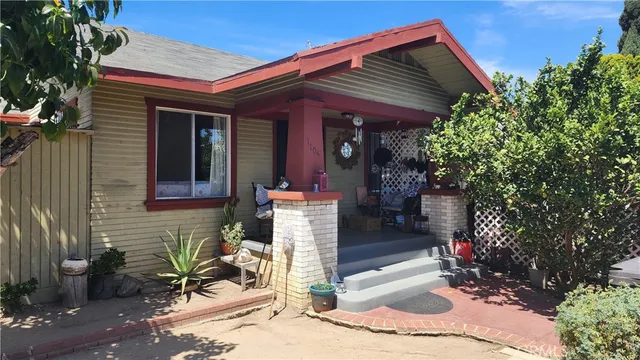 $1,150,000 | 1105 Cherry Avenue, Long Beach, CA 90813