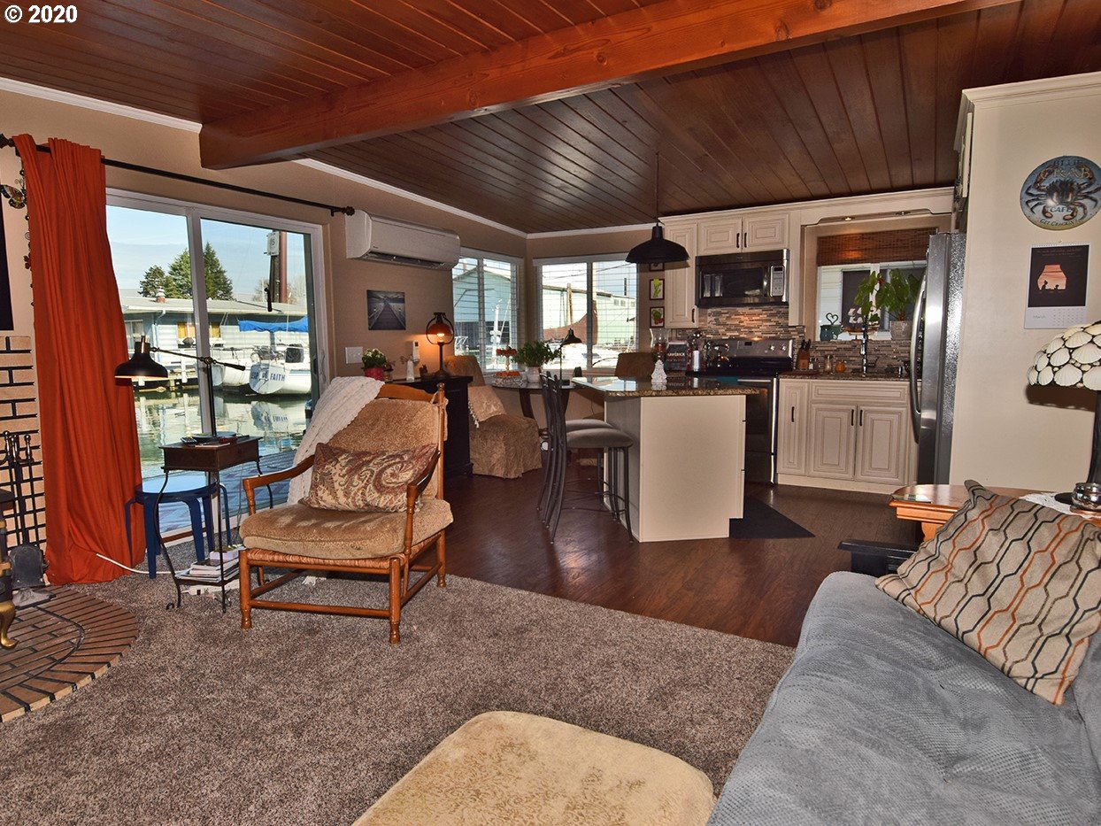 501 Northeast Bridgeton Road, Unit 5 Portland, OR 97211 - Photo 11 of 32 Gallery Image 11
