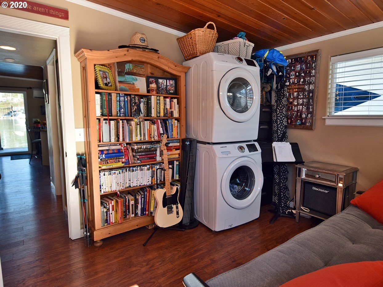 501 Northeast Bridgeton Road, Unit 5 Portland, OR 97211 - Photo 14 of 32 Gallery Image 14