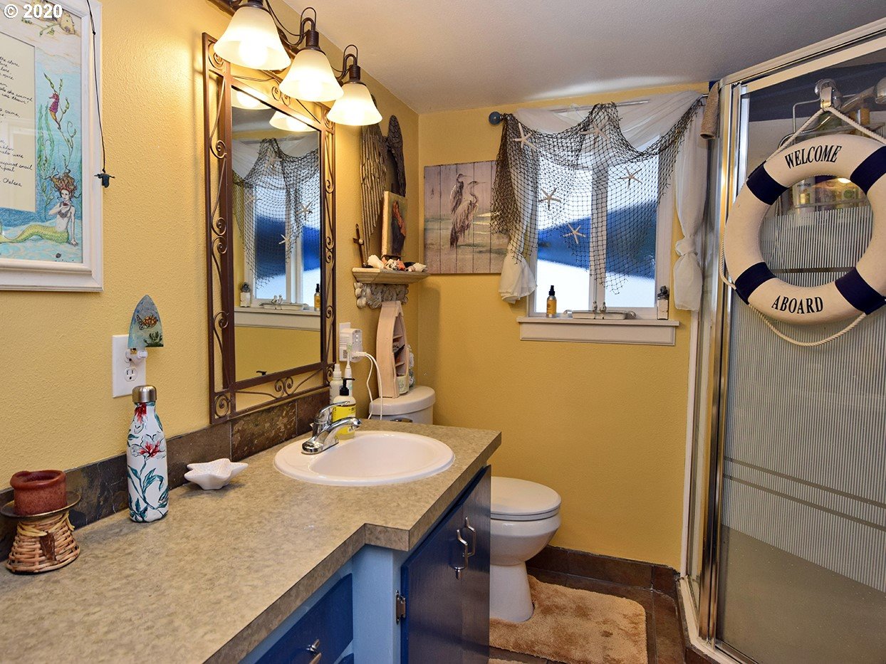 501 Northeast Bridgeton Road, Unit 5 Portland, OR 97211 - Photo 5 of 32 Gallery Image 5