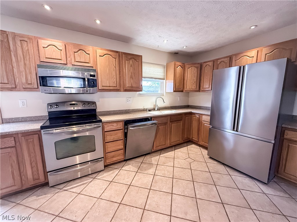 108 36th Street Vienna, WV 26105 - Photo 4 of 41