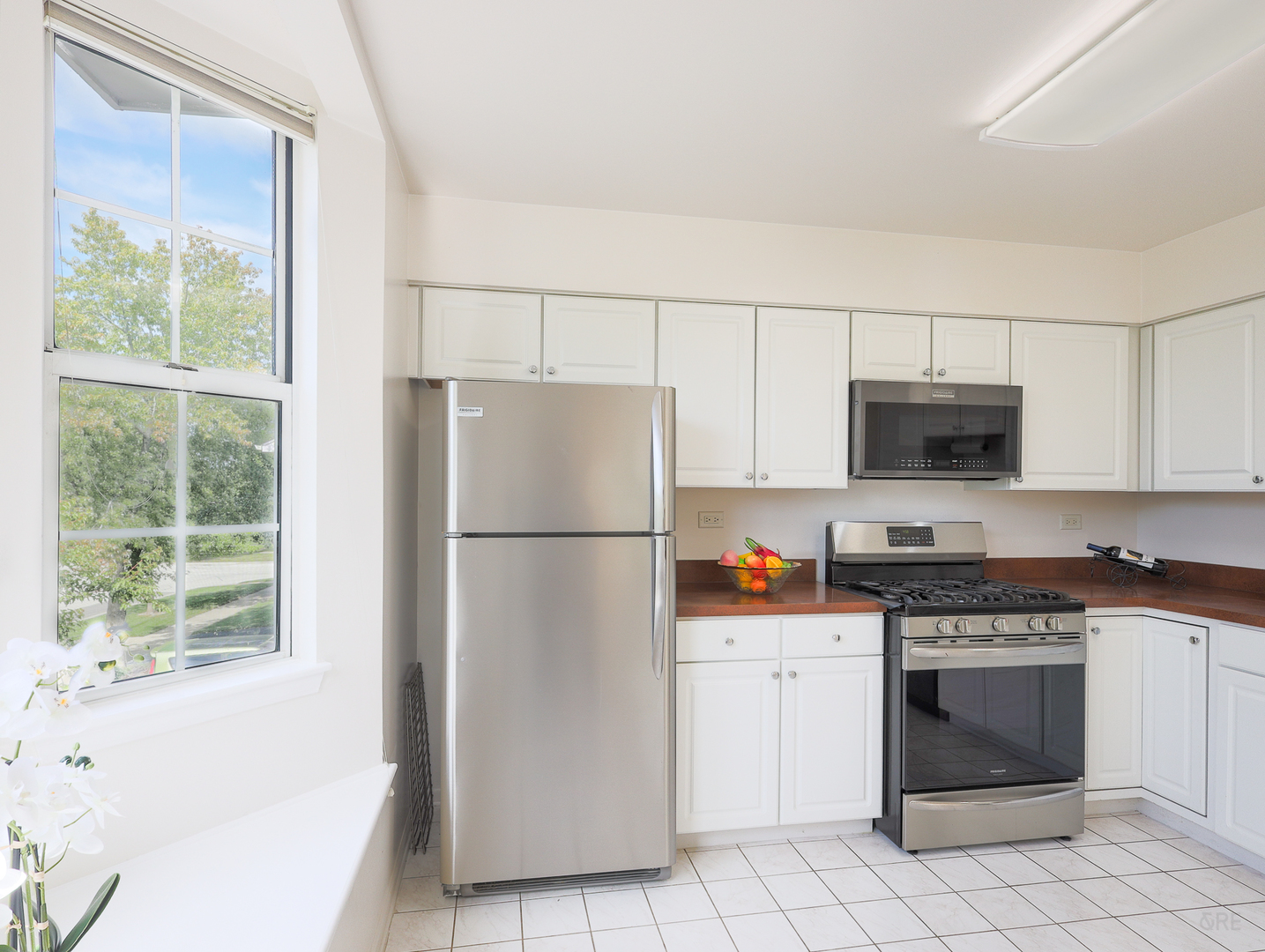 902 Sparta Court Vernon Hills, IL 60061 - Photo 14 of 35