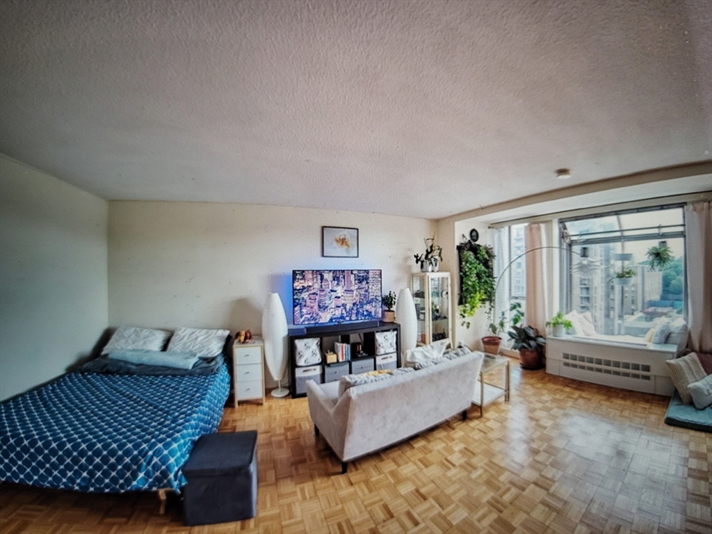 44 Washington Street, Unit 910 Brookline, MA 02445 - Photo 6 of 27