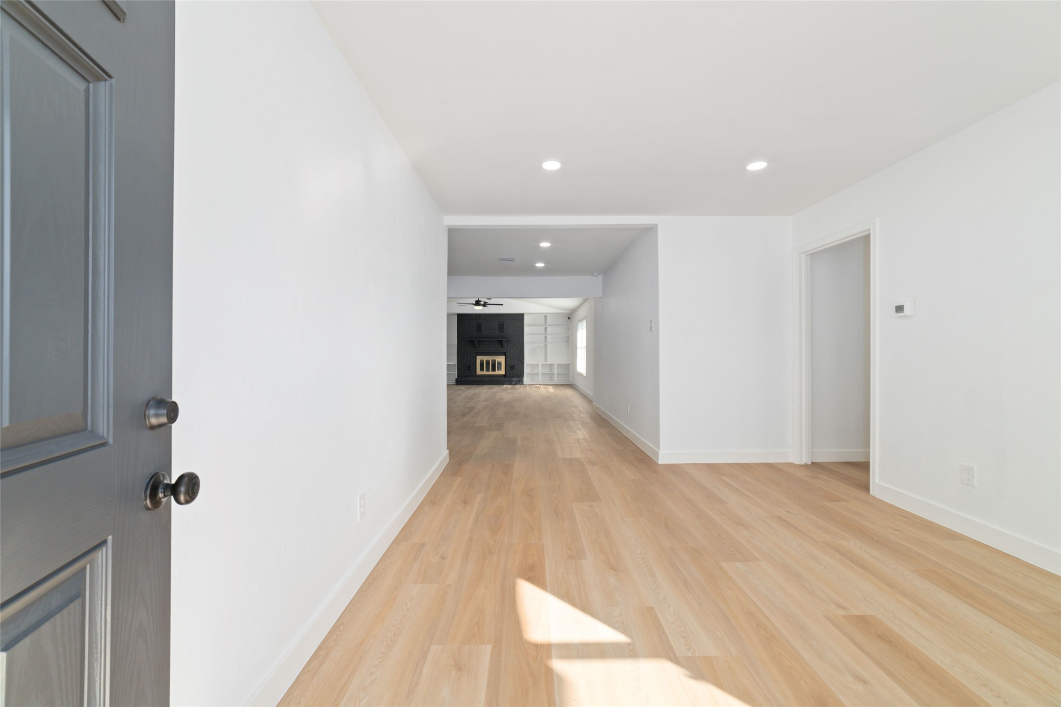 419 Bellmar Drive Houston, TX 77037 - Photo 3 of 18