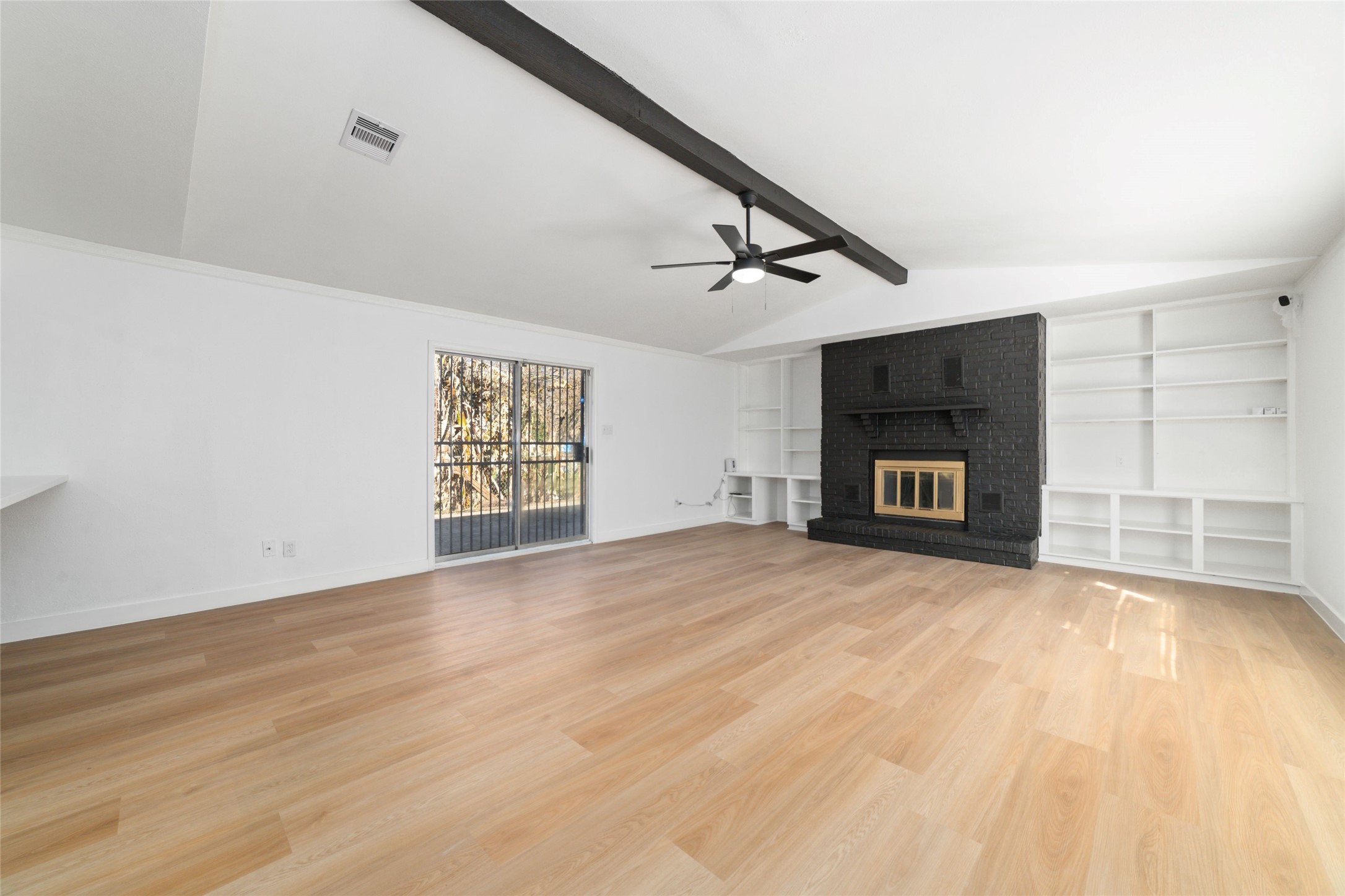 419 Bellmar Drive Houston, TX 77037 - Photo 8 of 18